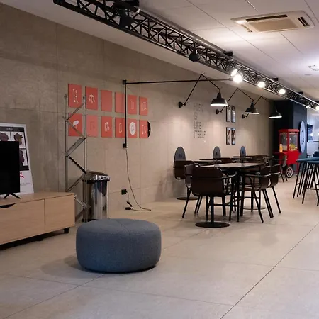 מלון Ibis Styles Centre Gare 3*