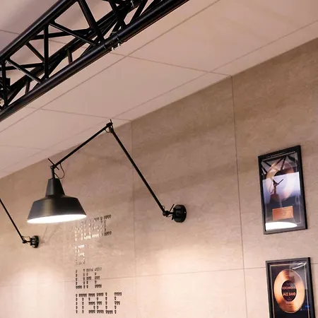 Ibis Styles Centre Gare נאנסי