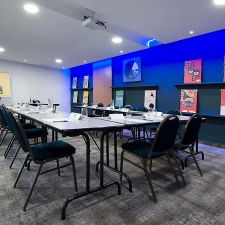 Ibis Styles Centre Gare מלון 3*