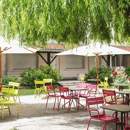 Ibis Styles Centre Gare מלון 3*