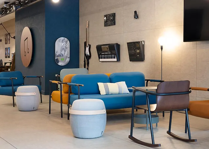 Ibis Styles Centre Gare فندق 3*