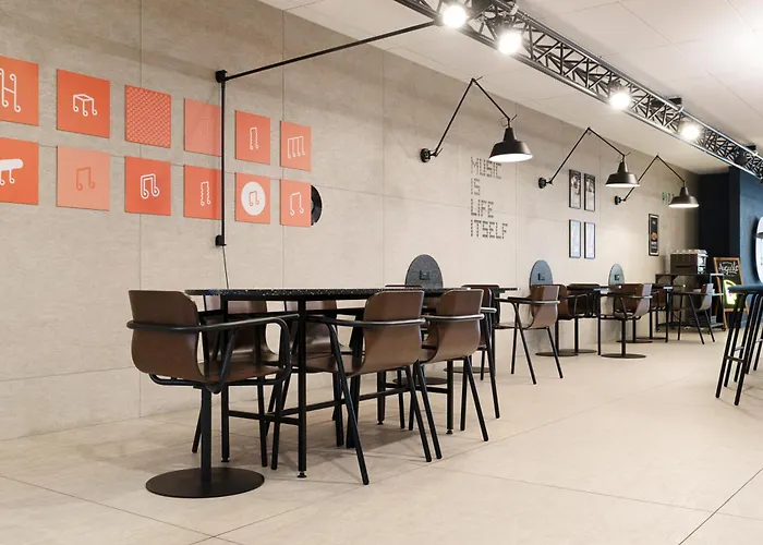 Ibis Styles Centre Gare מלון נאנסי