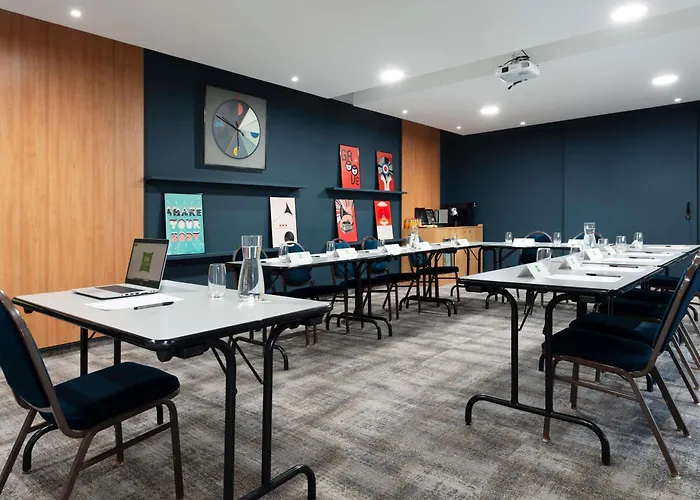 Ibis Styles Centre Gare מלון נאנסי