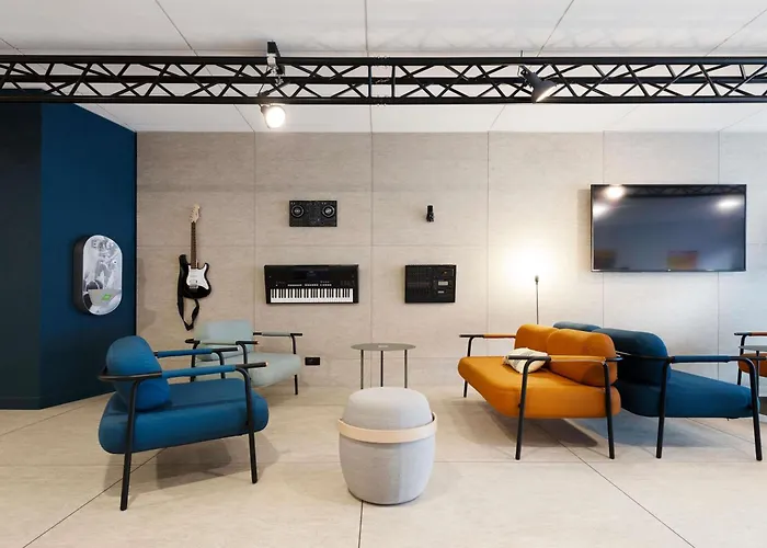 Ibis Styles Centre Gare נאנסי