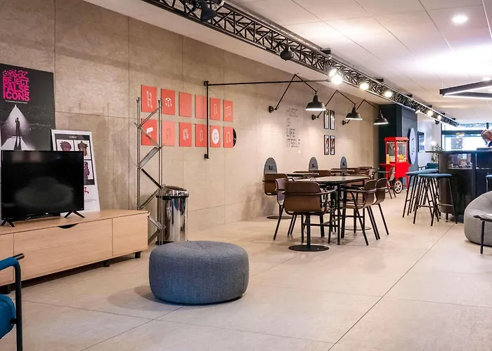 Ibis Styles Centre Gare فندق 3*